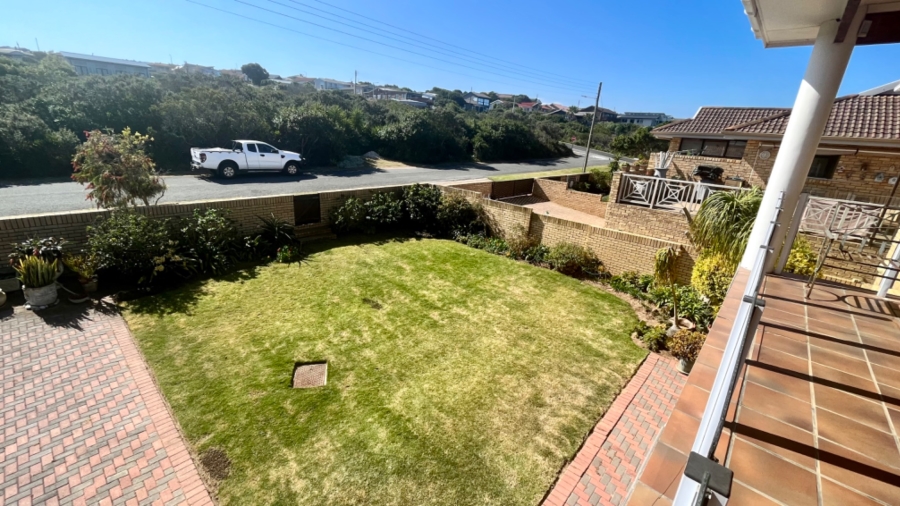 4 Bedroom Property for Sale in Reebok Western Cape